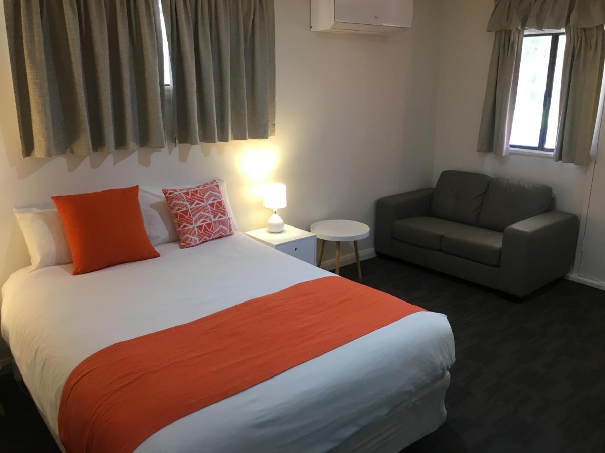 Sturt Motel Broken Hill Buitenkant foto