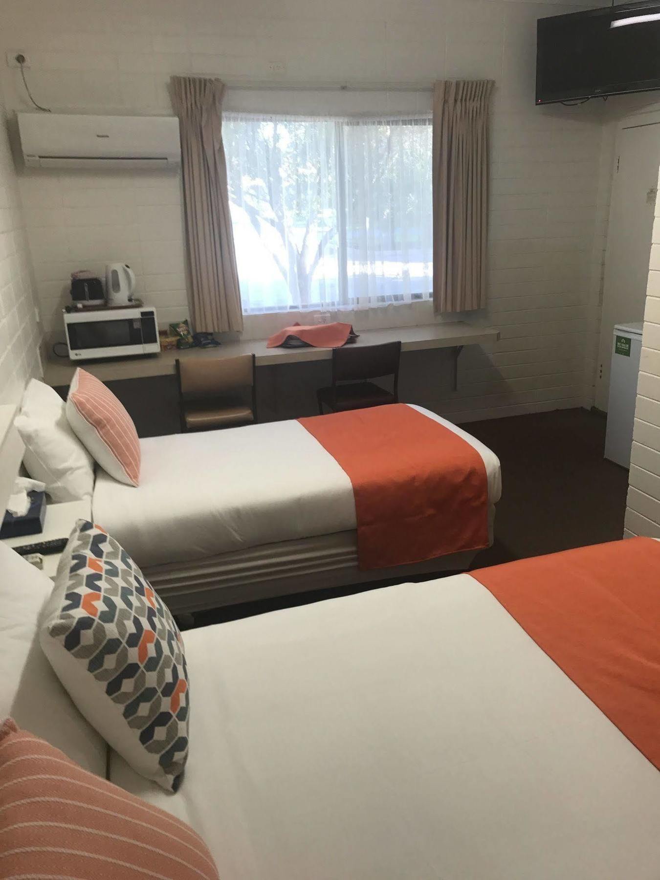 Sturt Motel Broken Hill Buitenkant foto