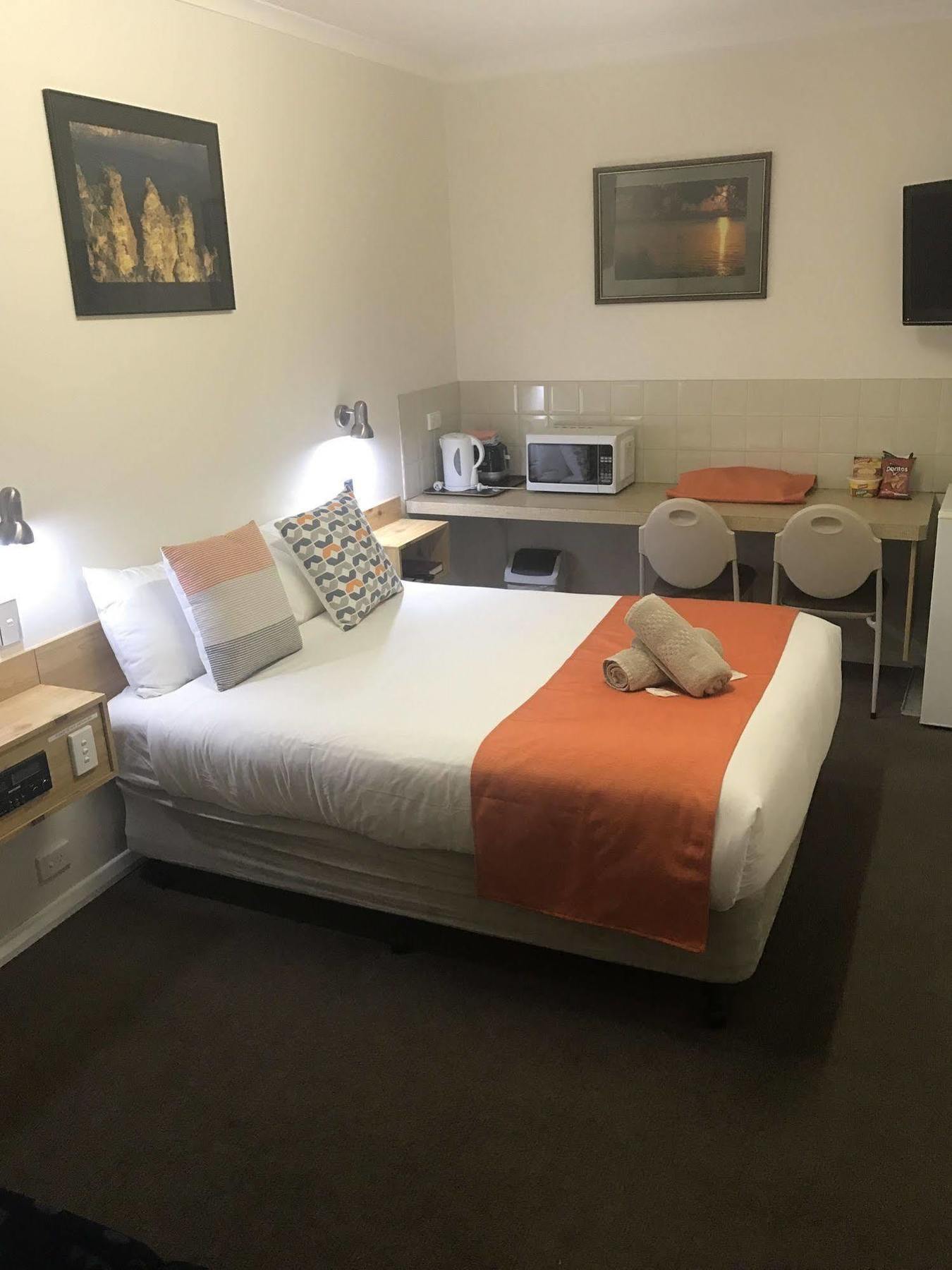 Sturt Motel Broken Hill Buitenkant foto