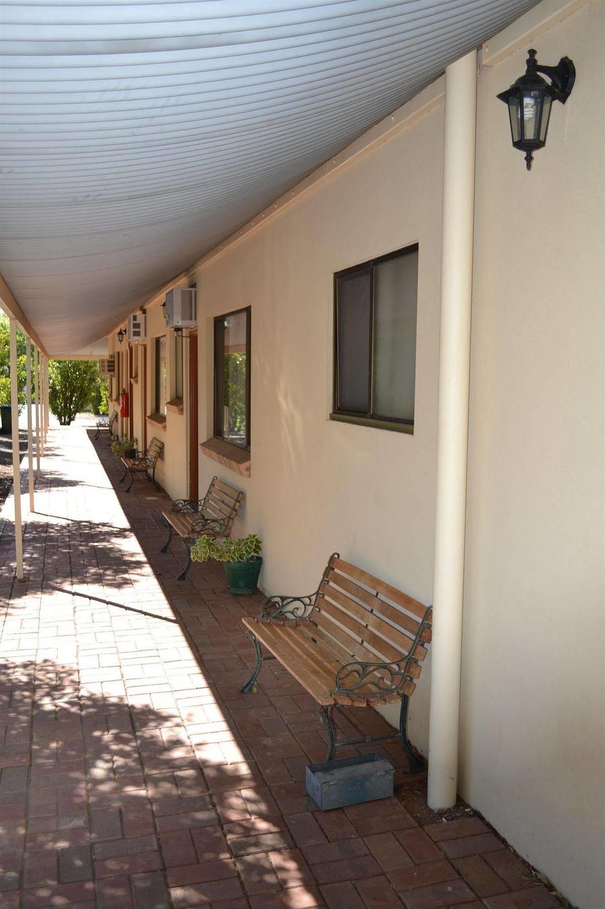 Sturt Motel Broken Hill Buitenkant foto